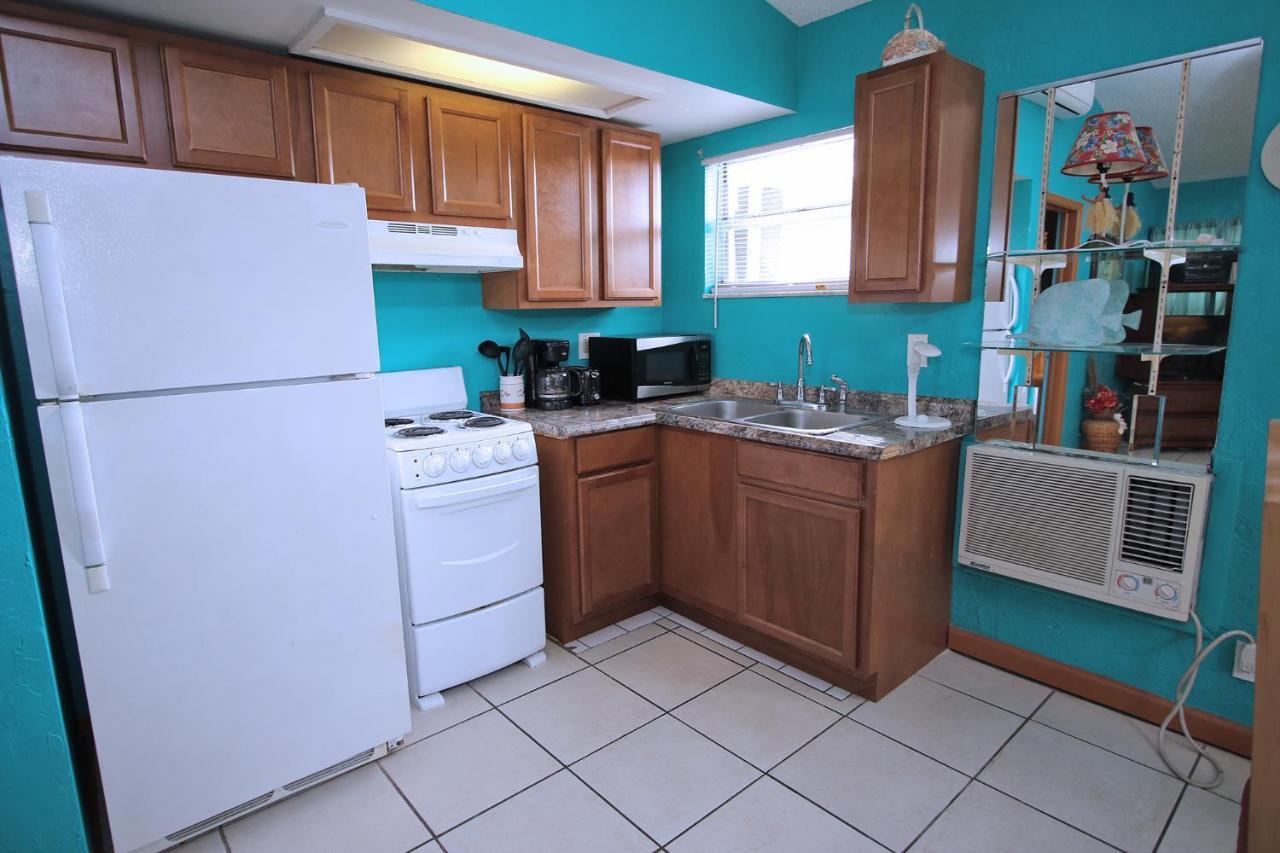 Affordable Beach Condos - One Bedroom Dlx Condos St. Pete Beach Exteriör bild