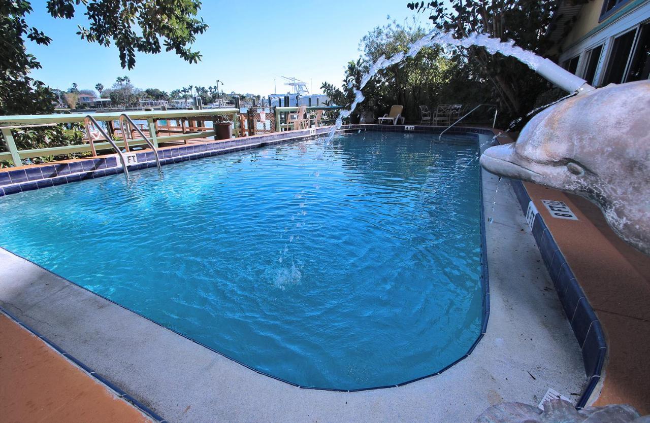 Affordable Beach Condos - One Bedroom Dlx Condos St. Pete Beach Exteriör bild